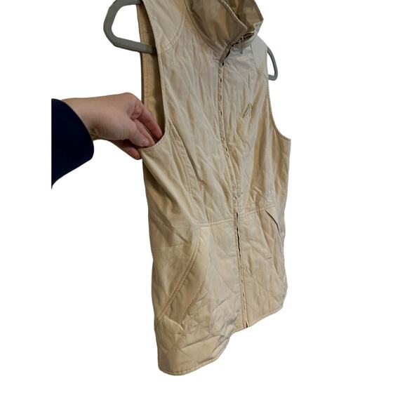 Peter Millar Woman's Quilted Pockets Tan Vest Size Small Golf EUC - Picture 2 of 8